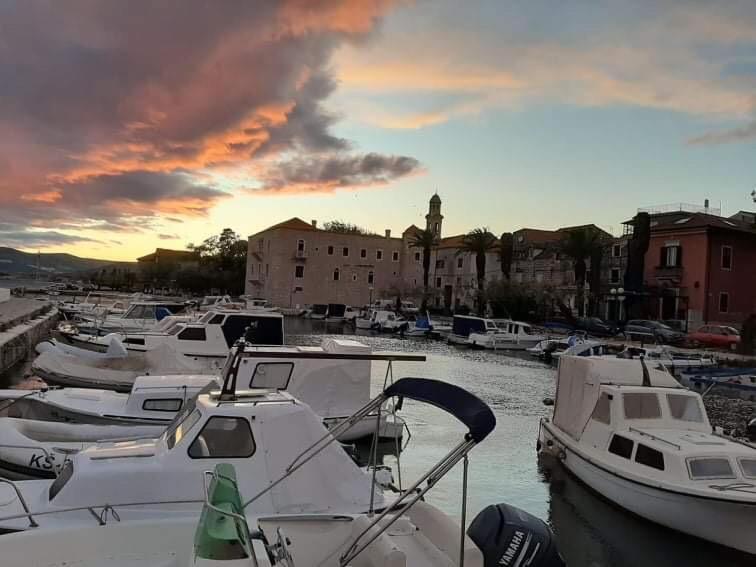 Apartments Rajcic Kaštela Eksteriør bilde